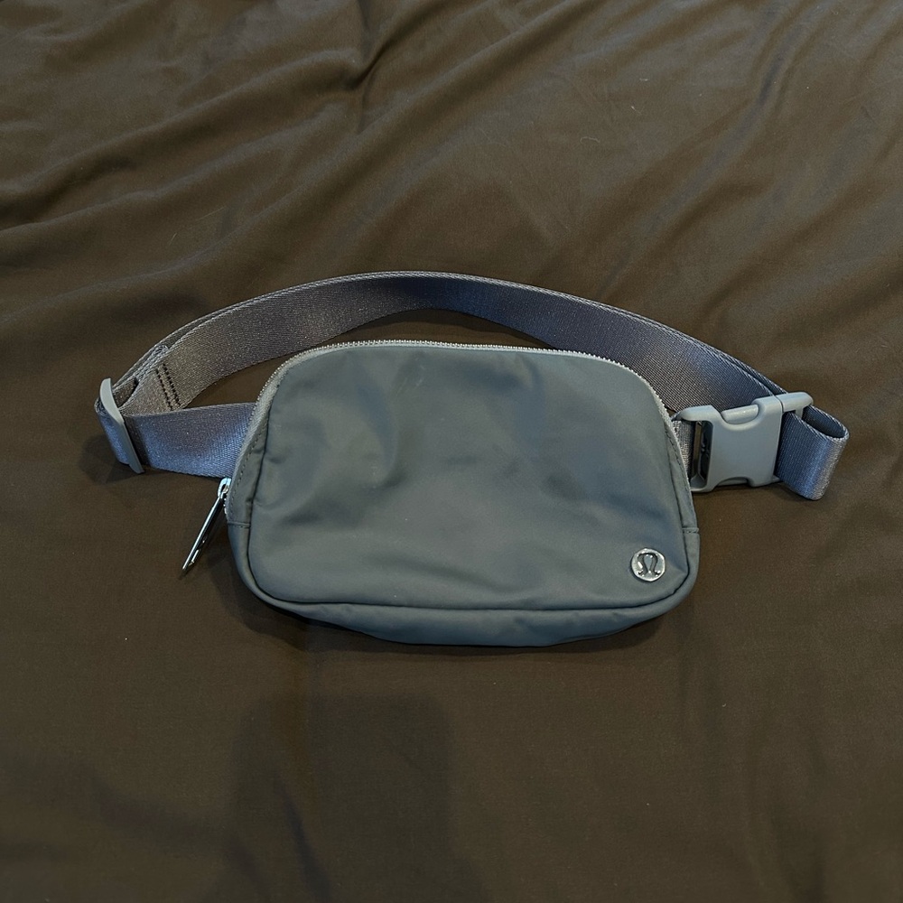 Lululemon grey belt bag
